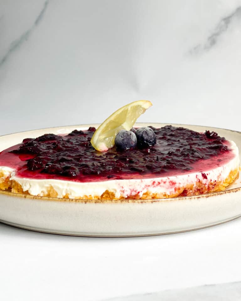 The BEST low calorie lemon and blueberry cheesecake