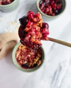 low calorie single serve berry crumble