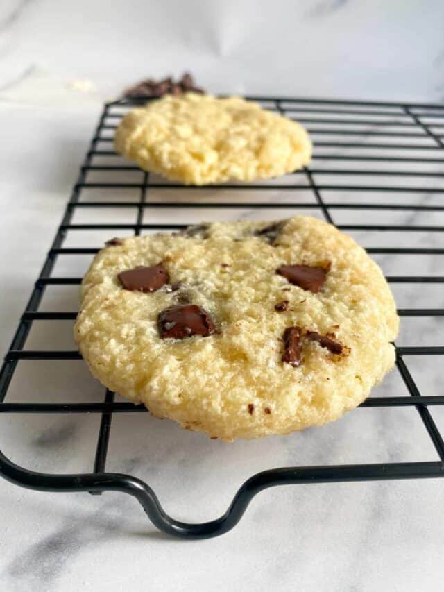 1 minute chocolate chip cookie