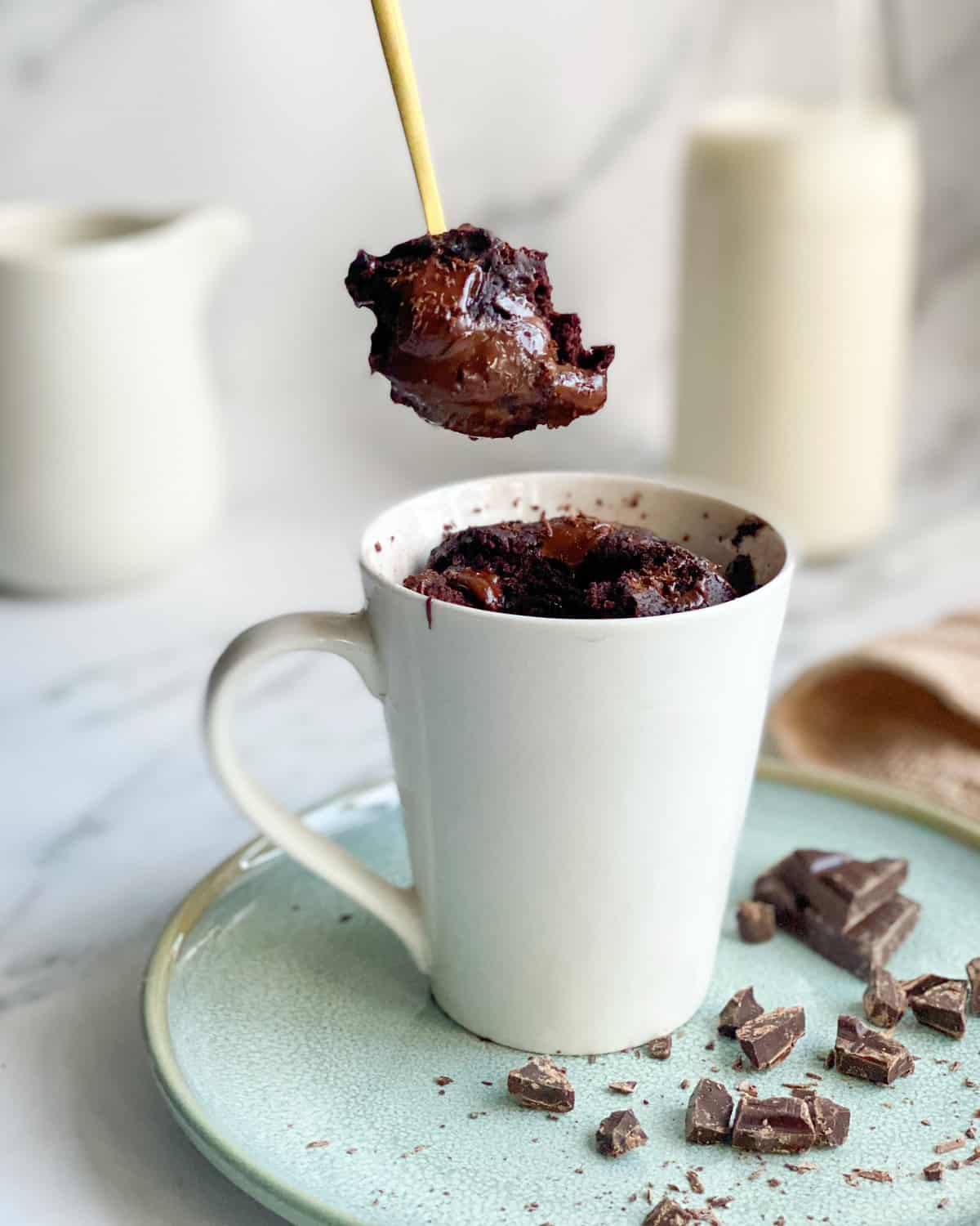 The best low calorie chocolate mug cake – only 99 calories!