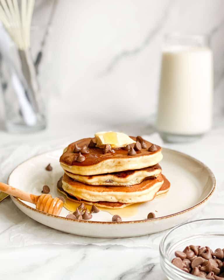 The best low calorie chocolate chip pancakes