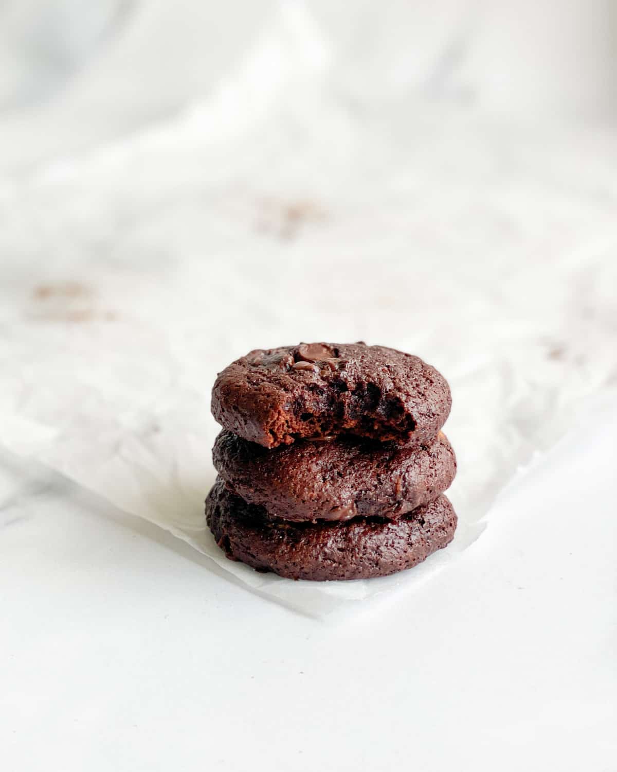 The best low calorie double chocolate fudge cookies