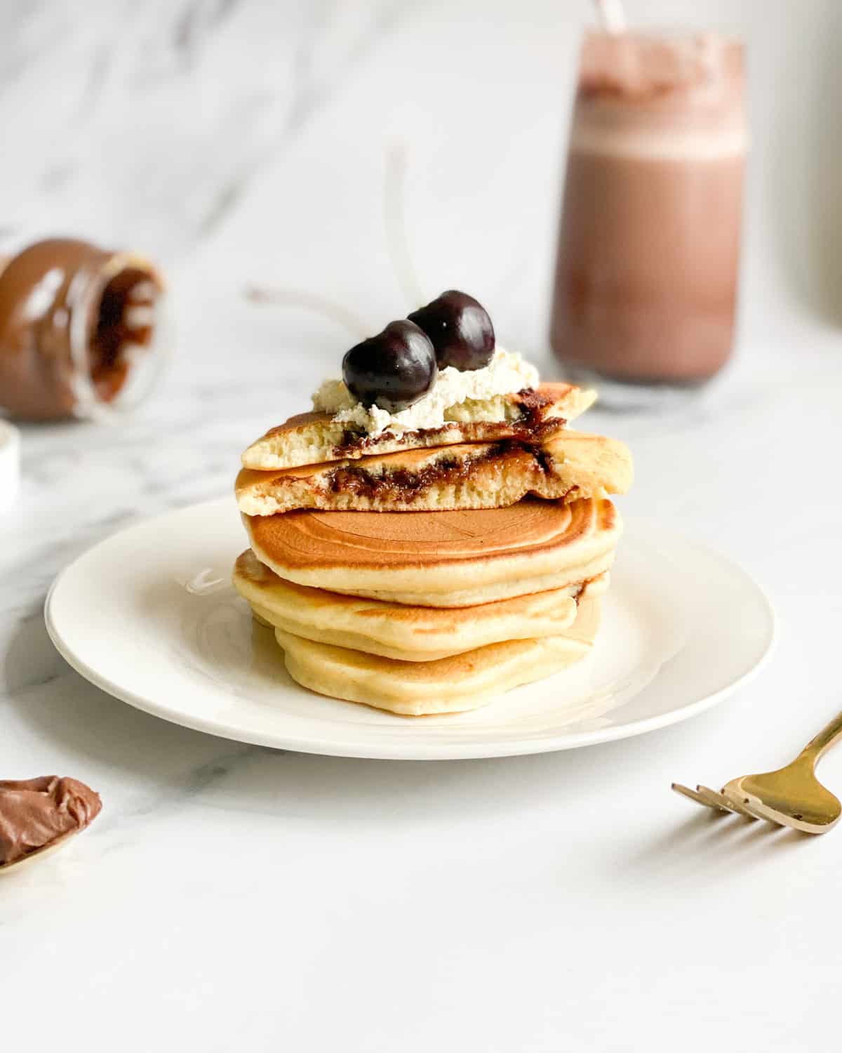 The best low calorie Nutella stuffed pancakes