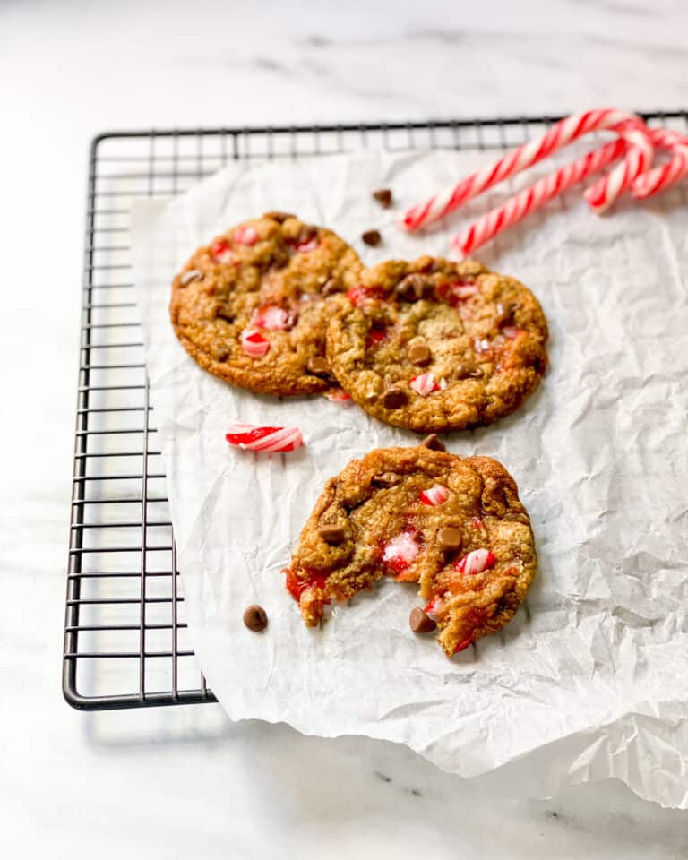 The BEST low calorie peppermint cookies – 79 calories each!