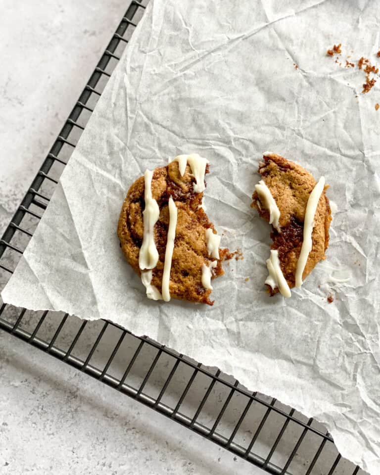 The best low calorie cinnamon roll cookies