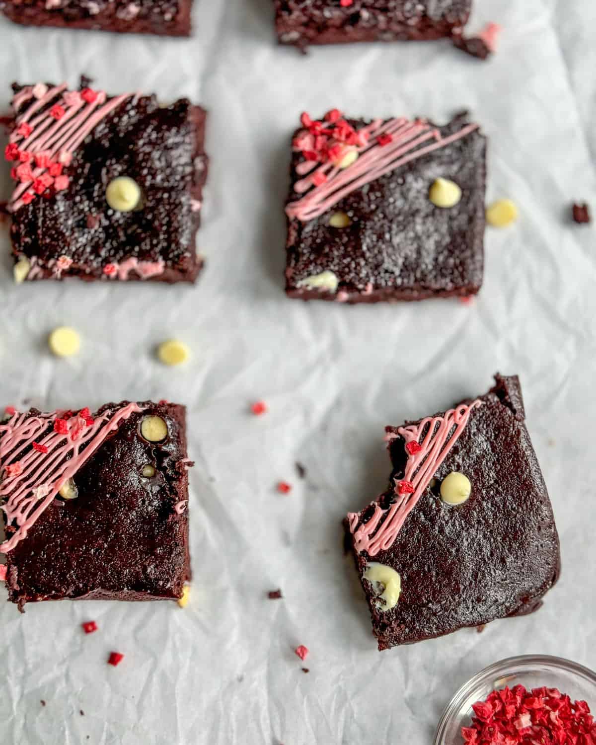 59 calorie red velvet brownies-image