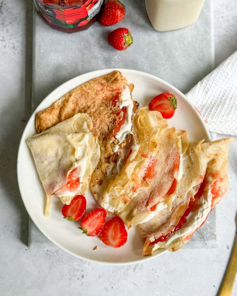 low calorie strawberries and cream crepes