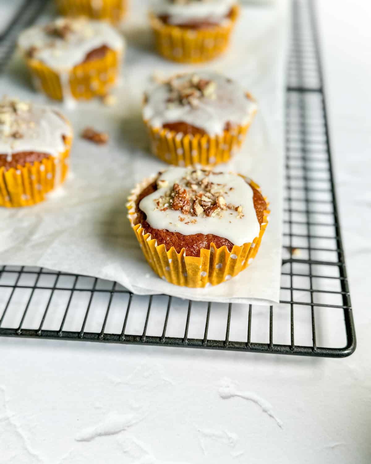 low calorie carrot cake muffins