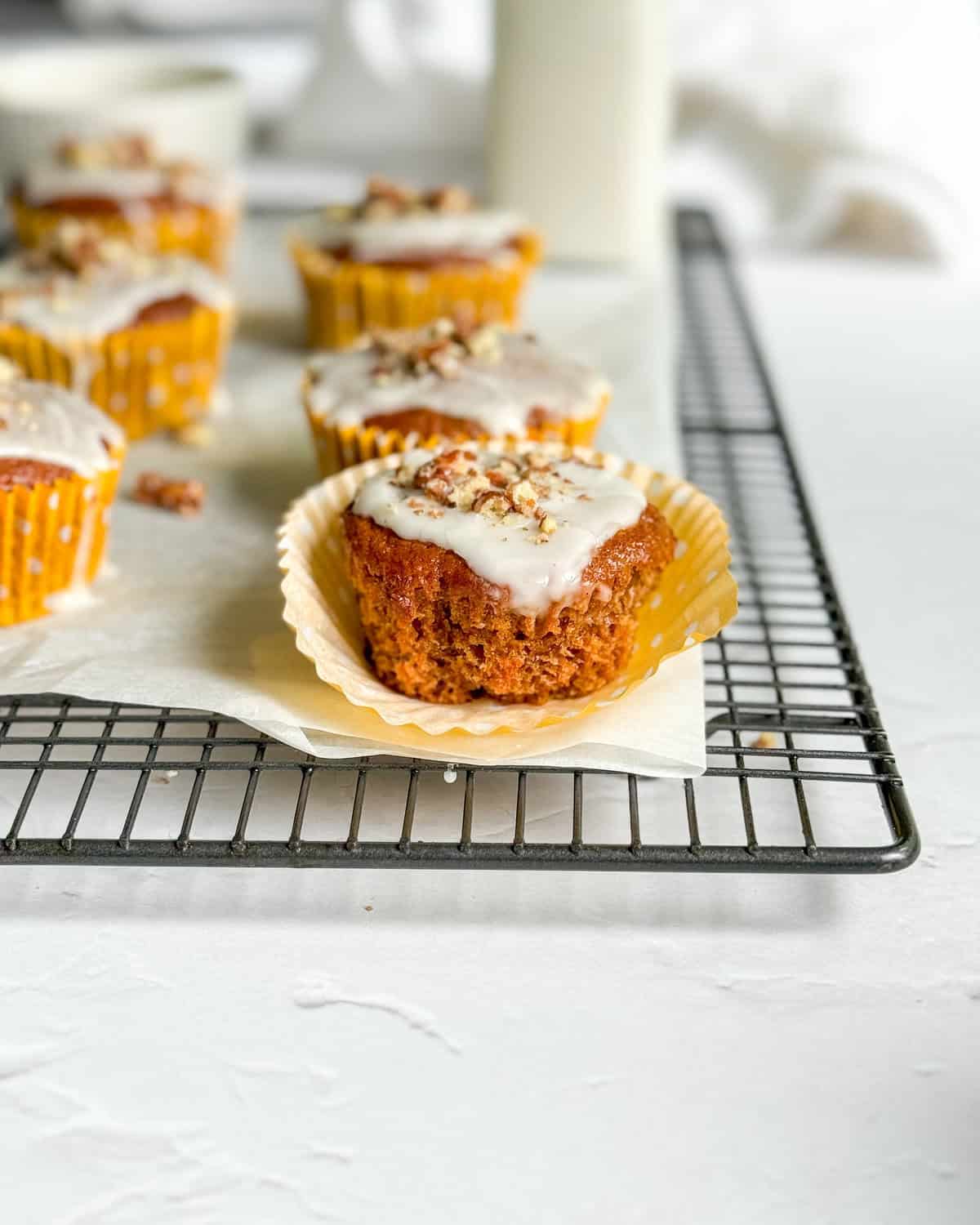 low calorie carrot cake muffins