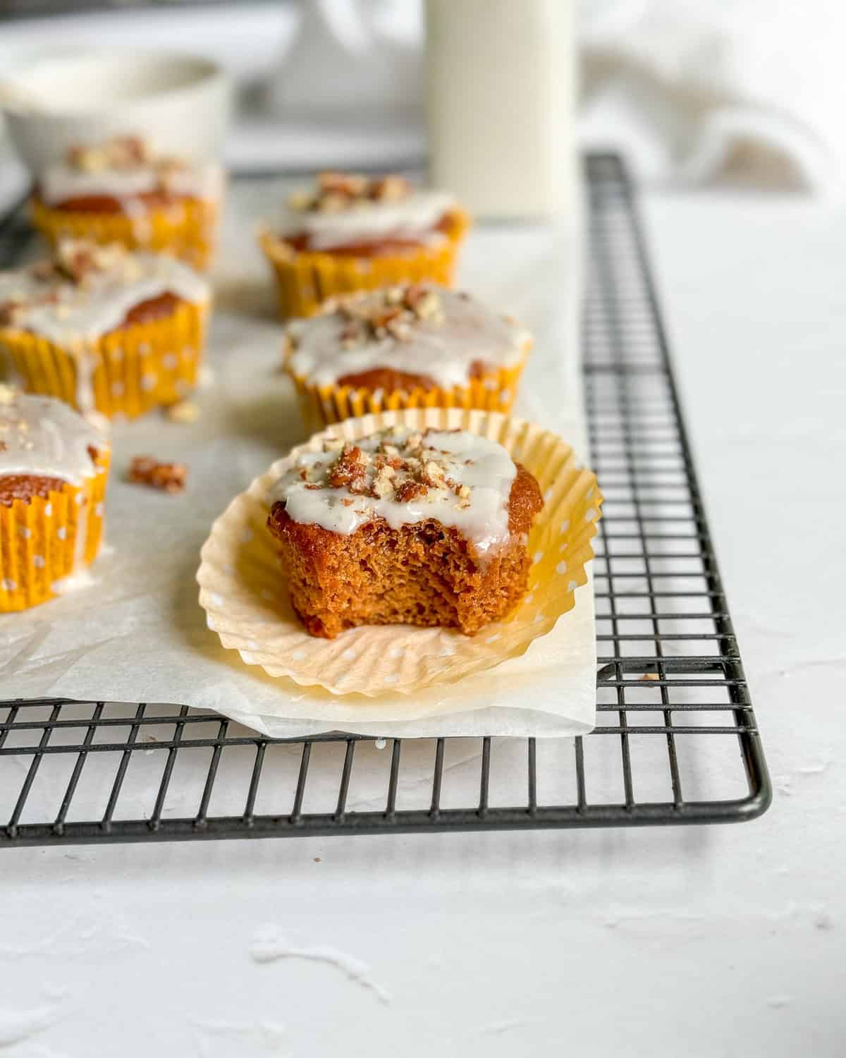 low calorie carrot cake muffins