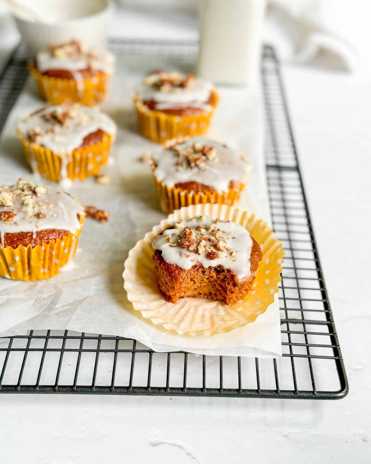 low calorie carrot cake muffins