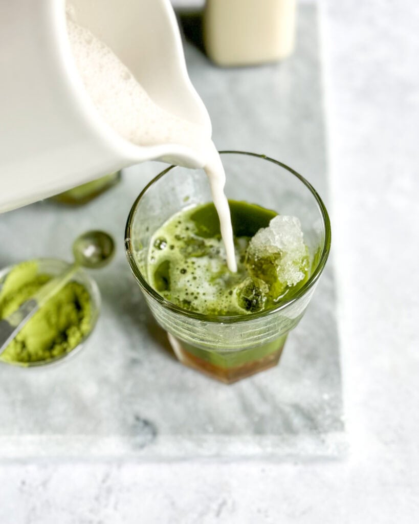 low calorie iced matcha latte