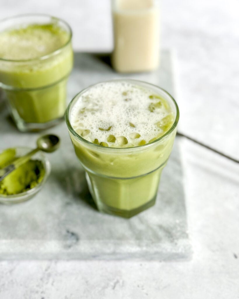 low calorie iced matcha latte