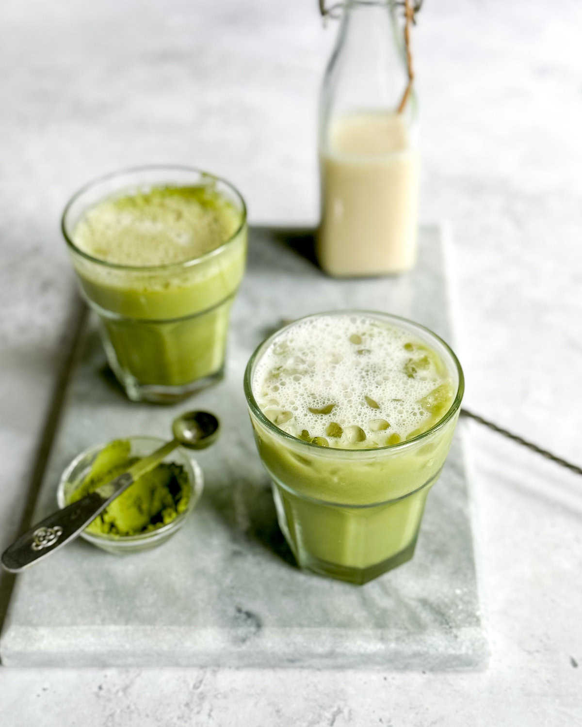 low calorie iced matcha latte