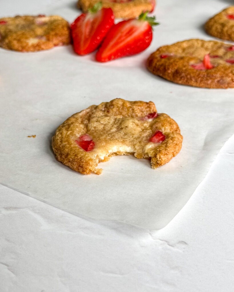 low calorie strawberry cheesecake cookies