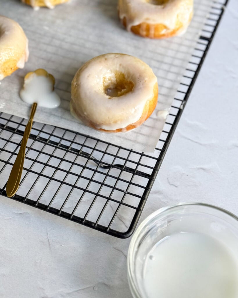low calorie baked glazed donuts