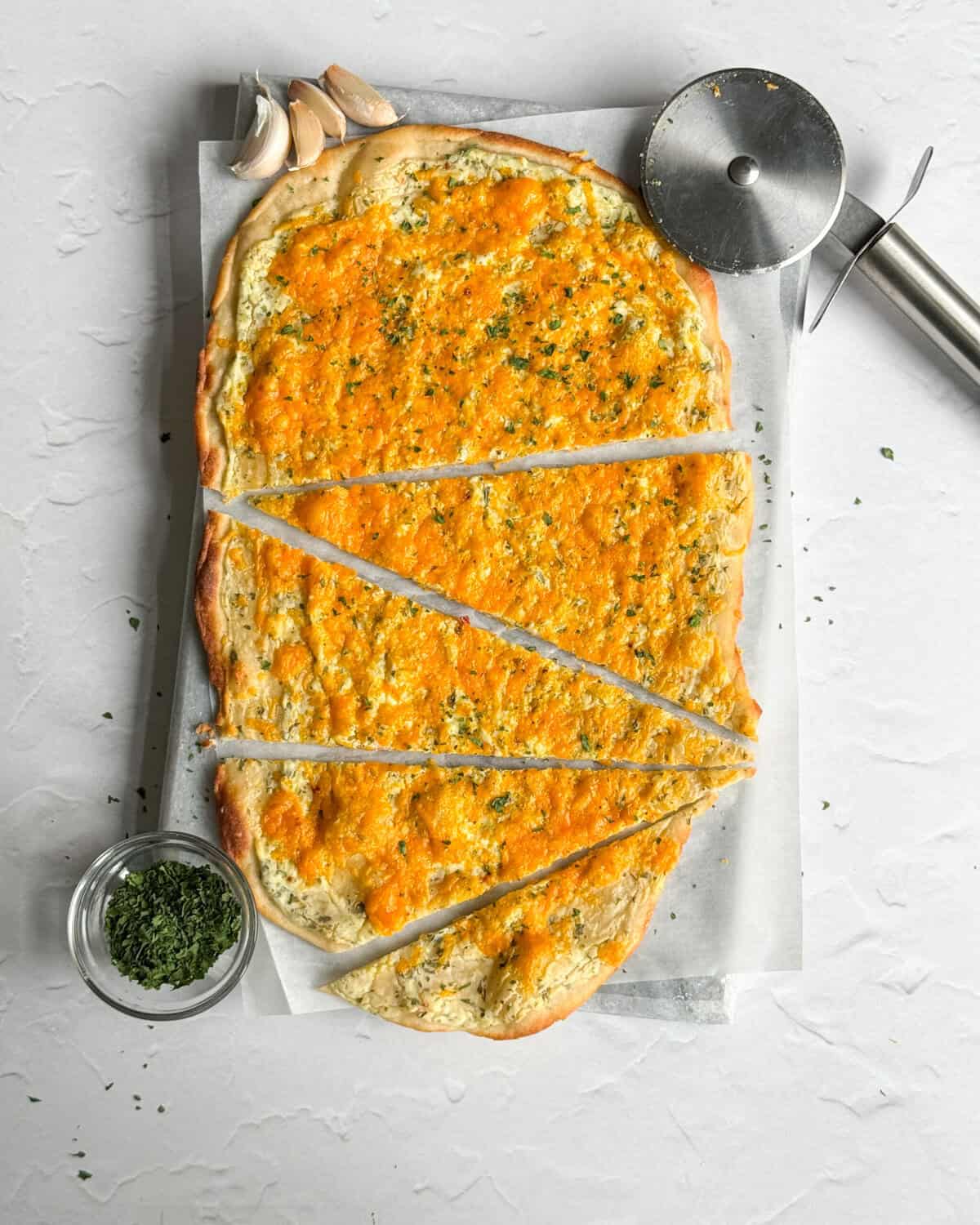 low calorie cheesy garlic bread