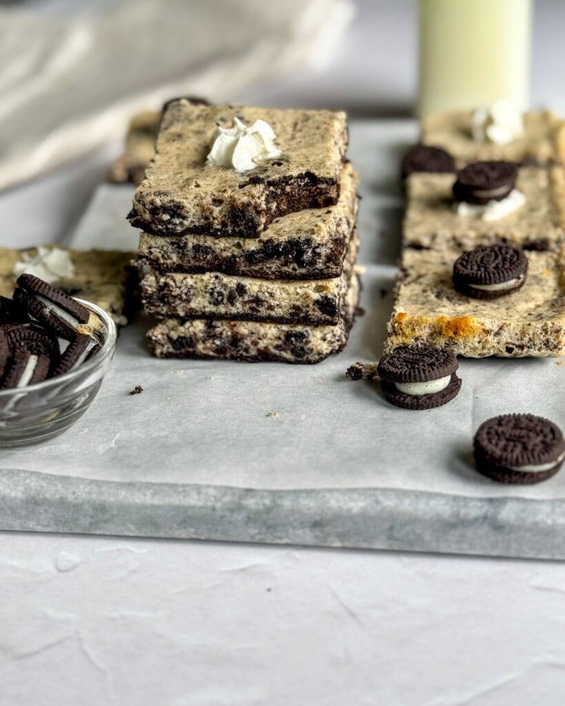 low calorie Oreo cheesecake bars