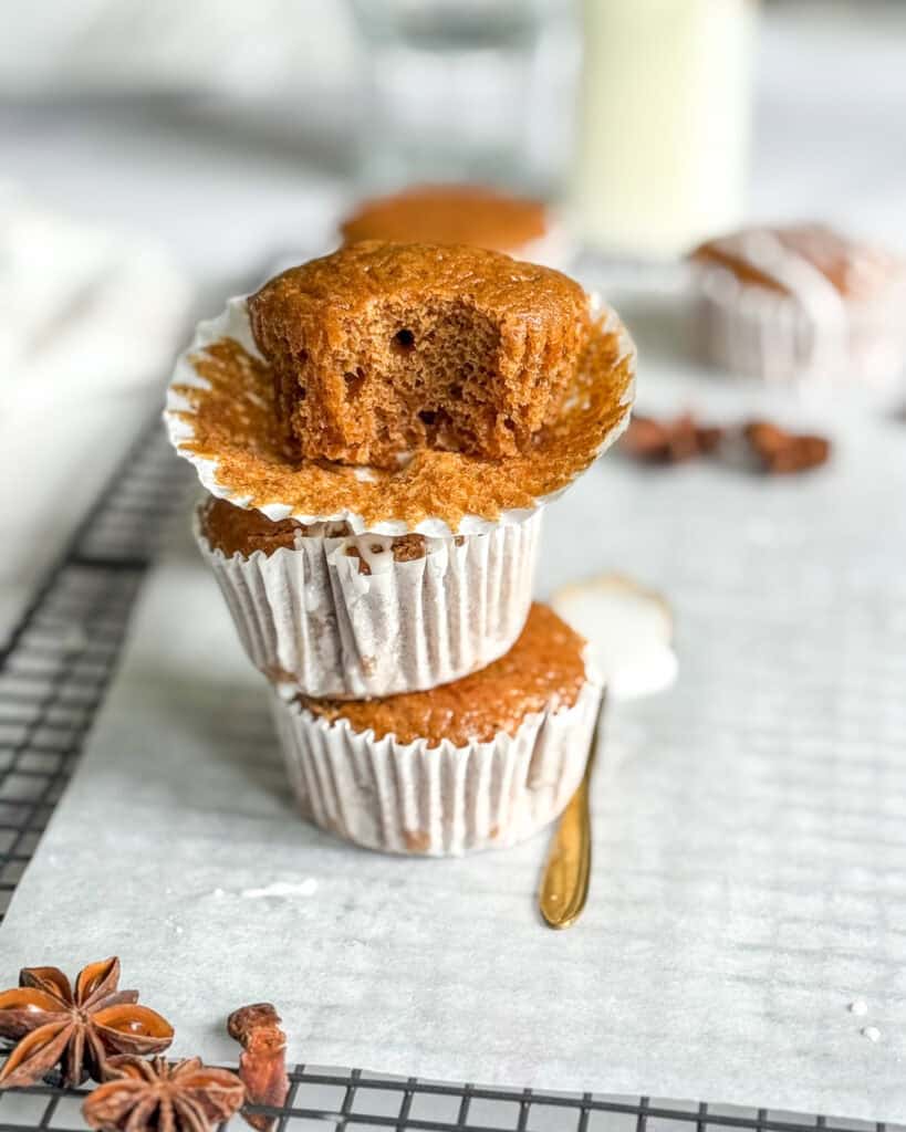 gingerbread muffins