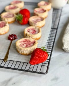 low calorie strawberry cheesecakes