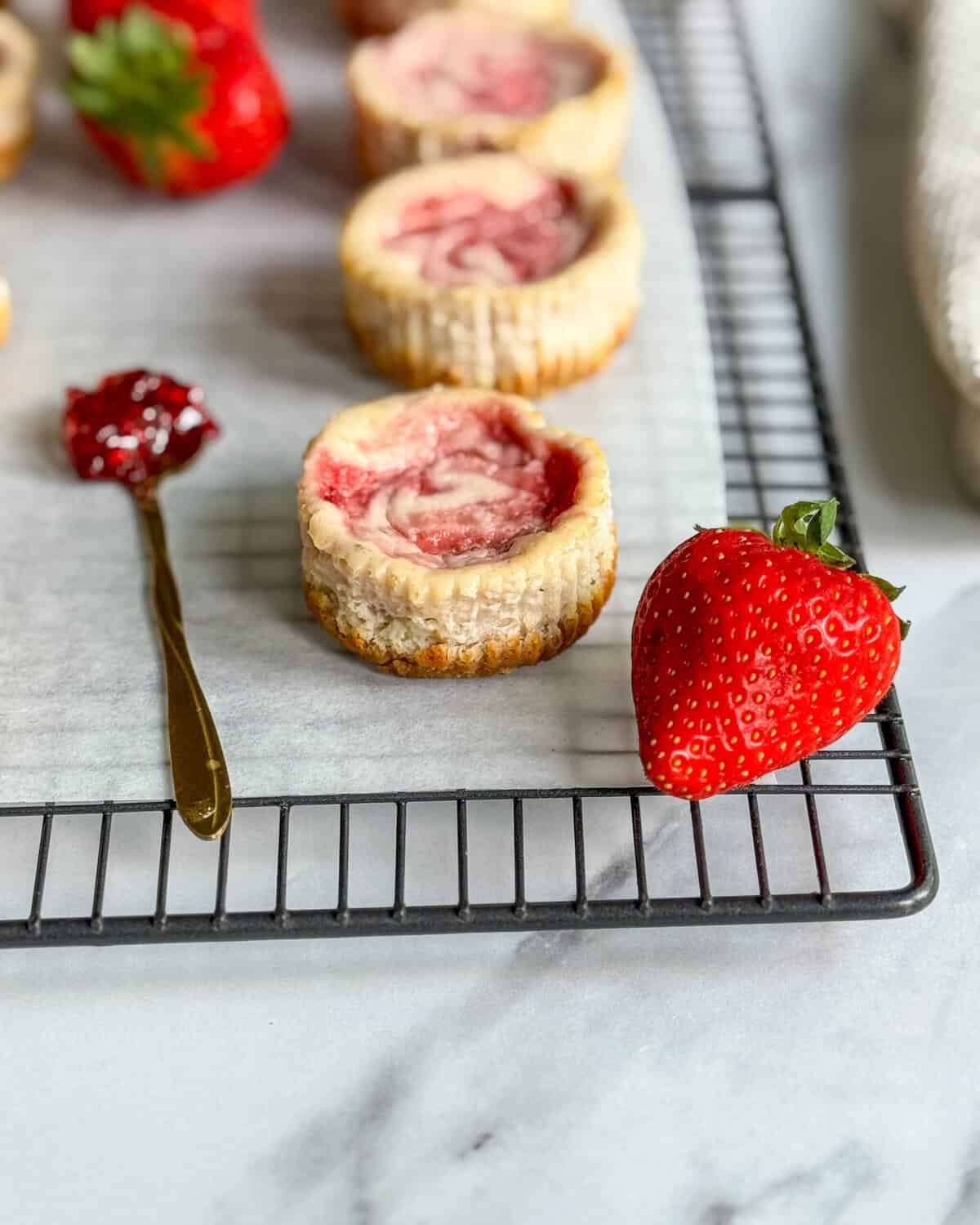 low calorie strawberry cheesecakes