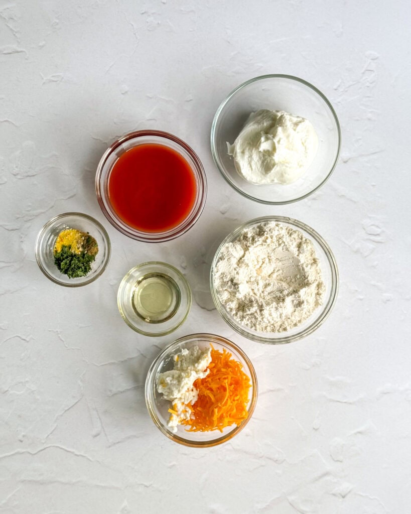 low calorie cheese & tomato pizza