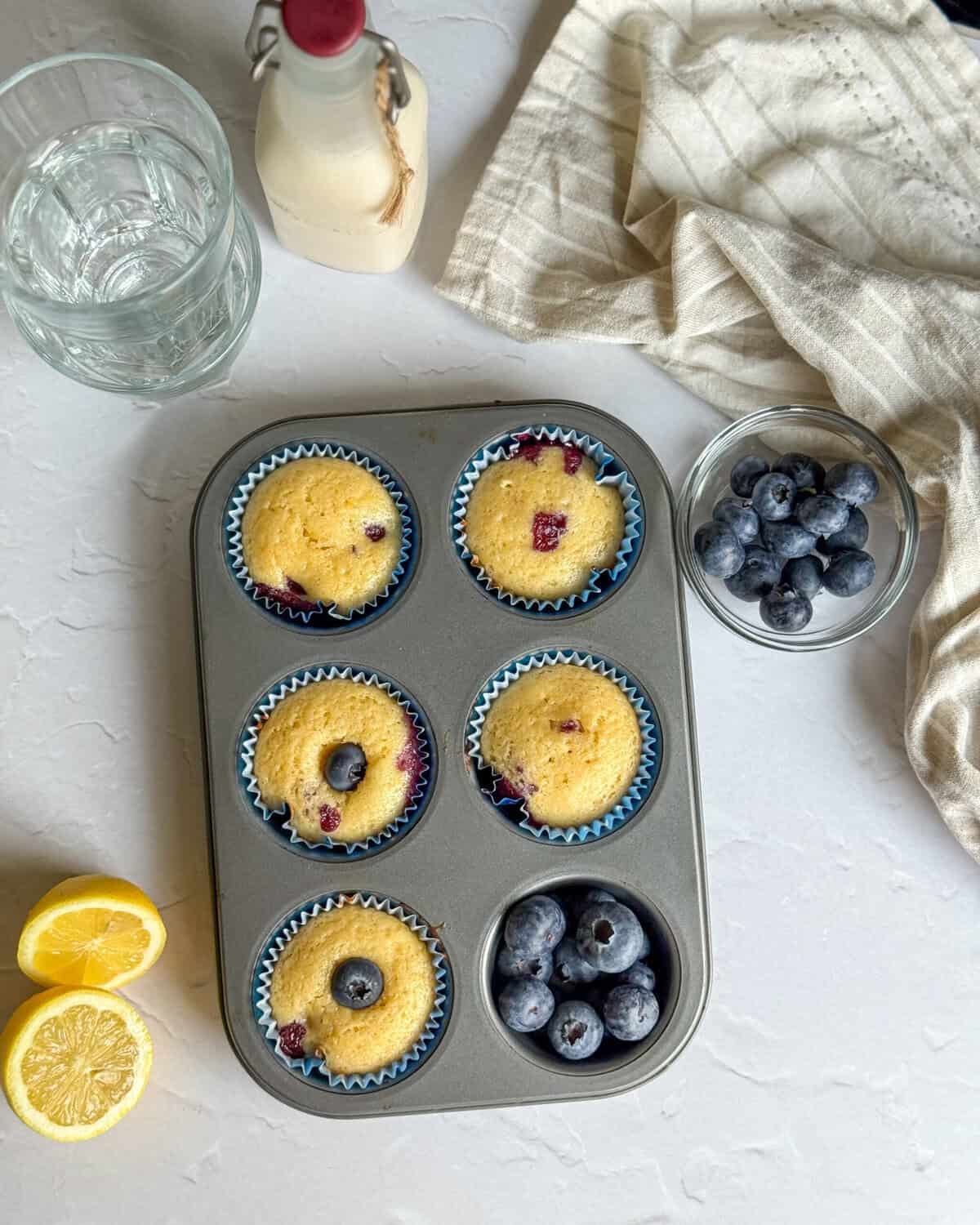 low calorie blueberry lemon muffins