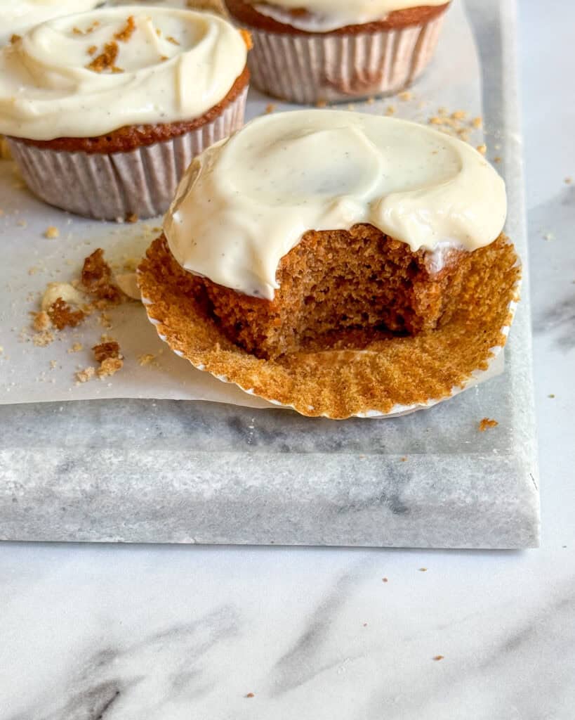 low calorie carrot cake cupcakes