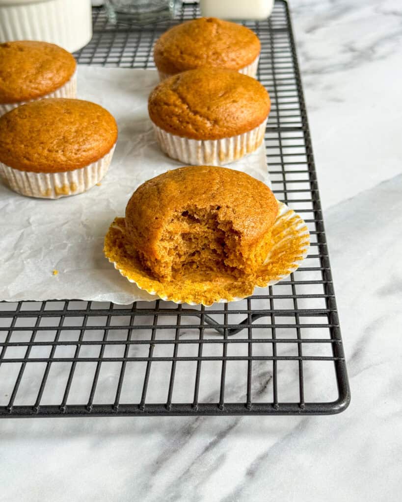 low calorie pumpkin spice muffins