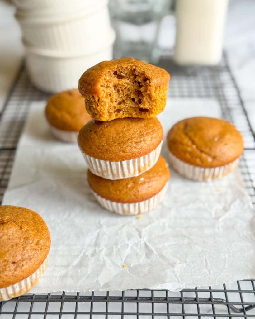 low calorie pumpkin spice muffins