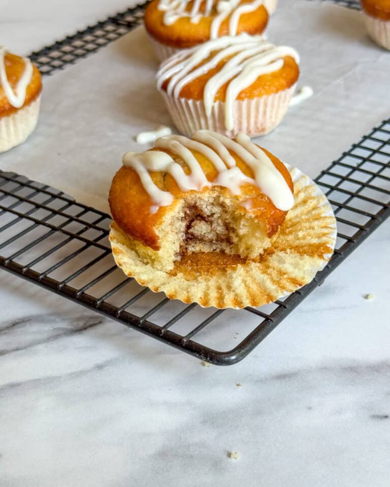 low calorie cinnamon roll muffins